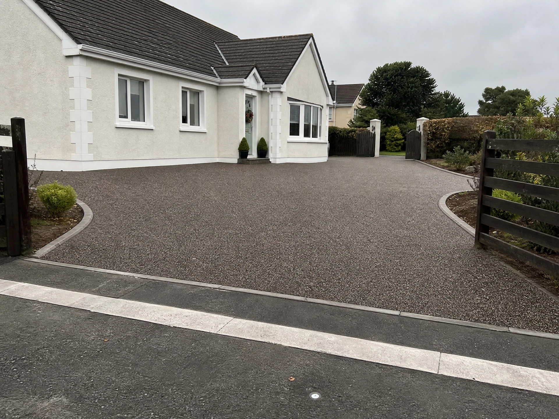 Tar and chip driveway